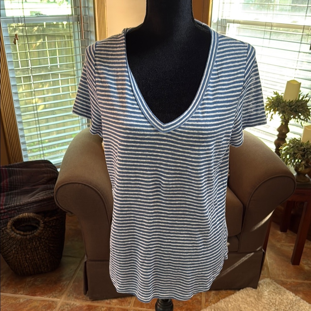 NWT Banana Republic White and Blue Fitted Short Sleeve Tee